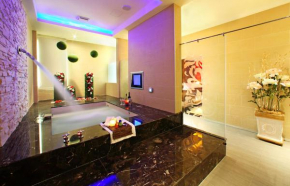 Гостиница Le chateau Motel  Zhushan Township
